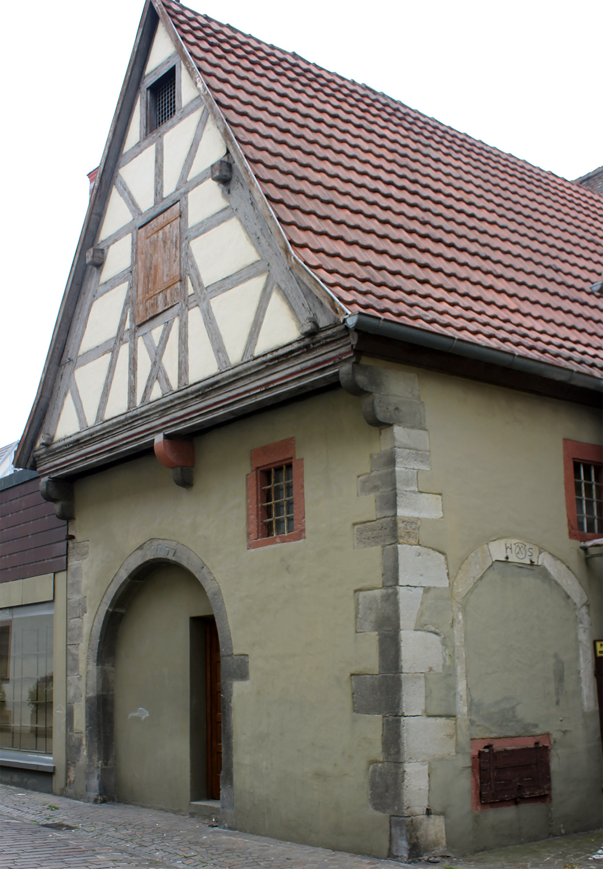 "Kastenkeller" und "Kontumazstall"